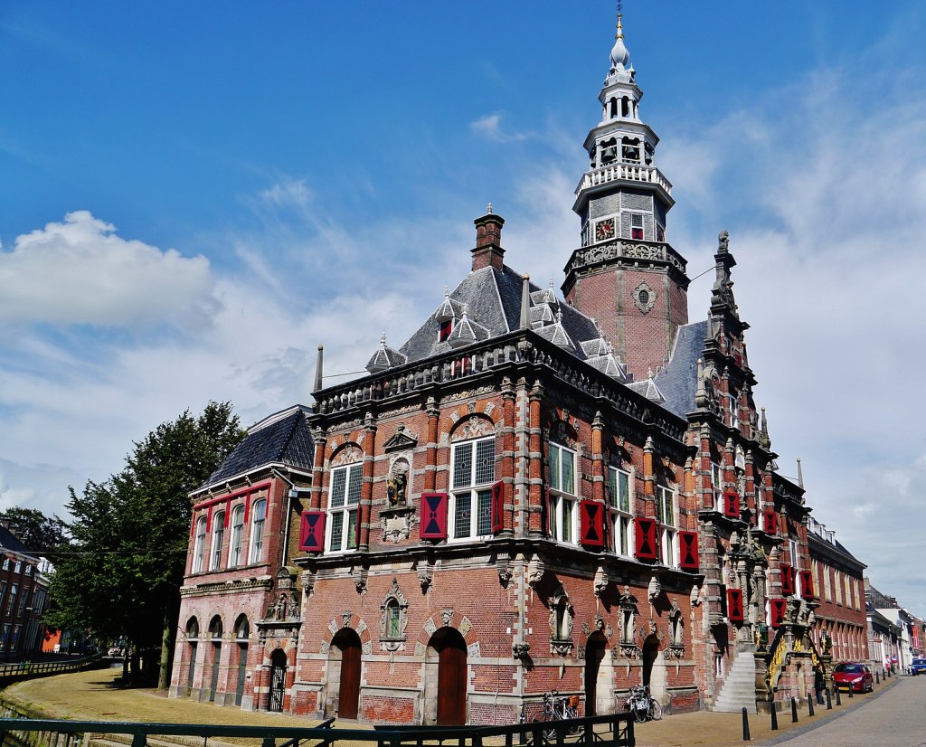 This image has an empty alt attribute; its file name is stadhuis-bolsward.jpg